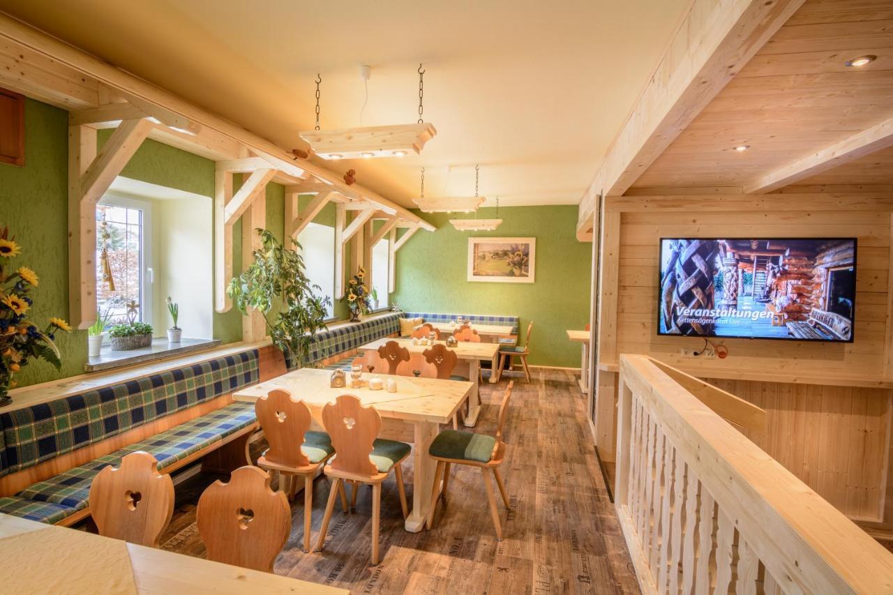 Ferienhotel Goldhuebel Neuhausen am Rheinfall Dış mekan fotoğraf