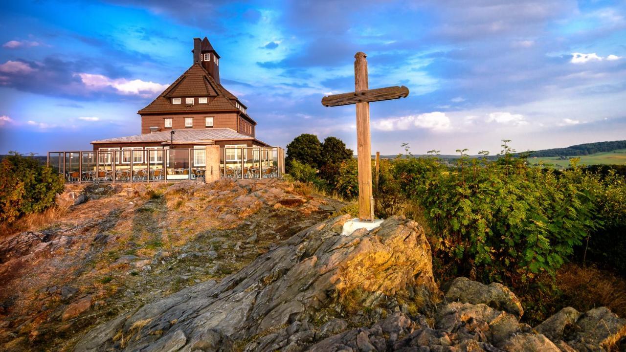 Ferienhotel Goldhuebel Neuhausen am Rheinfall Dış mekan fotoğraf