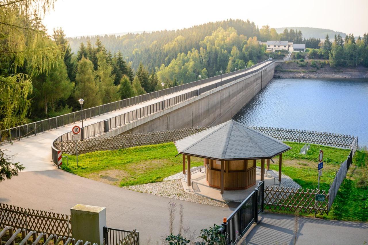Ferienhotel Goldhuebel Neuhausen am Rheinfall Dış mekan fotoğraf