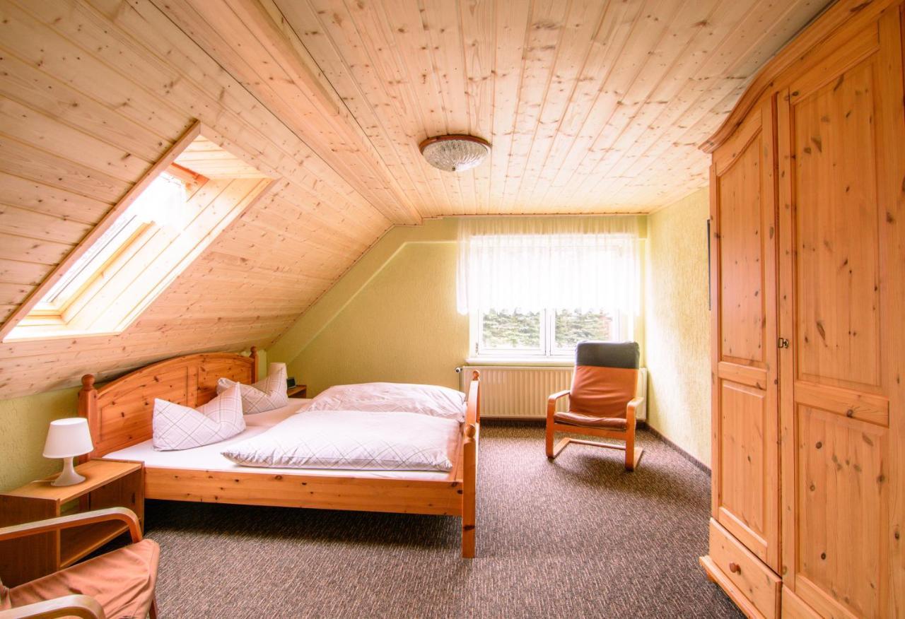 Ferienhotel Goldhuebel Neuhausen am Rheinfall Dış mekan fotoğraf